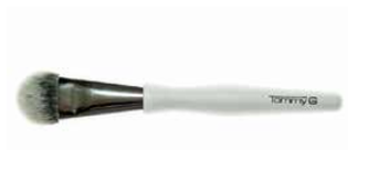 Contour  Foundation Brush