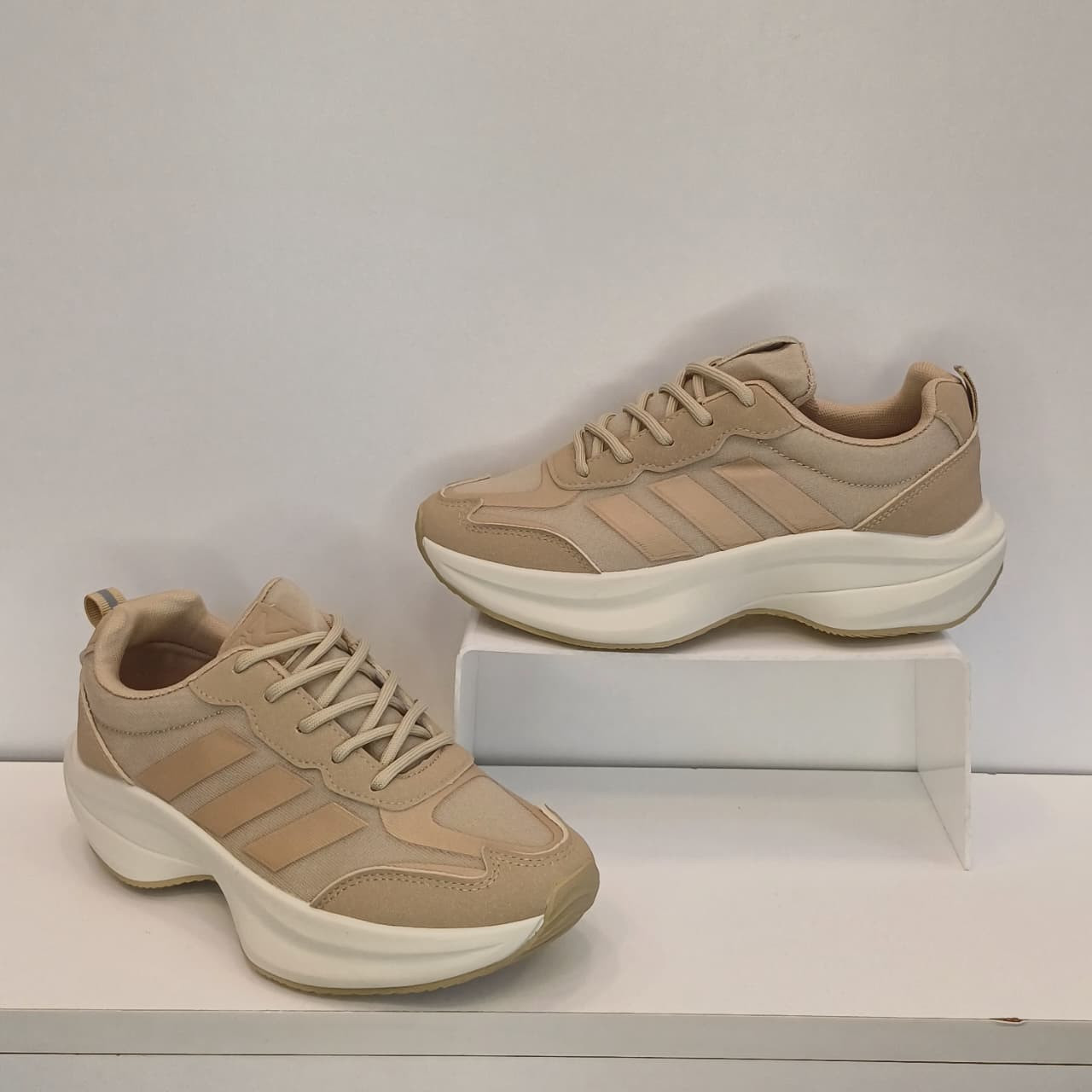 women sneakers shoes