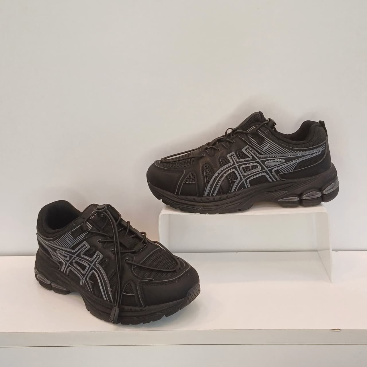 women sneakers shoes