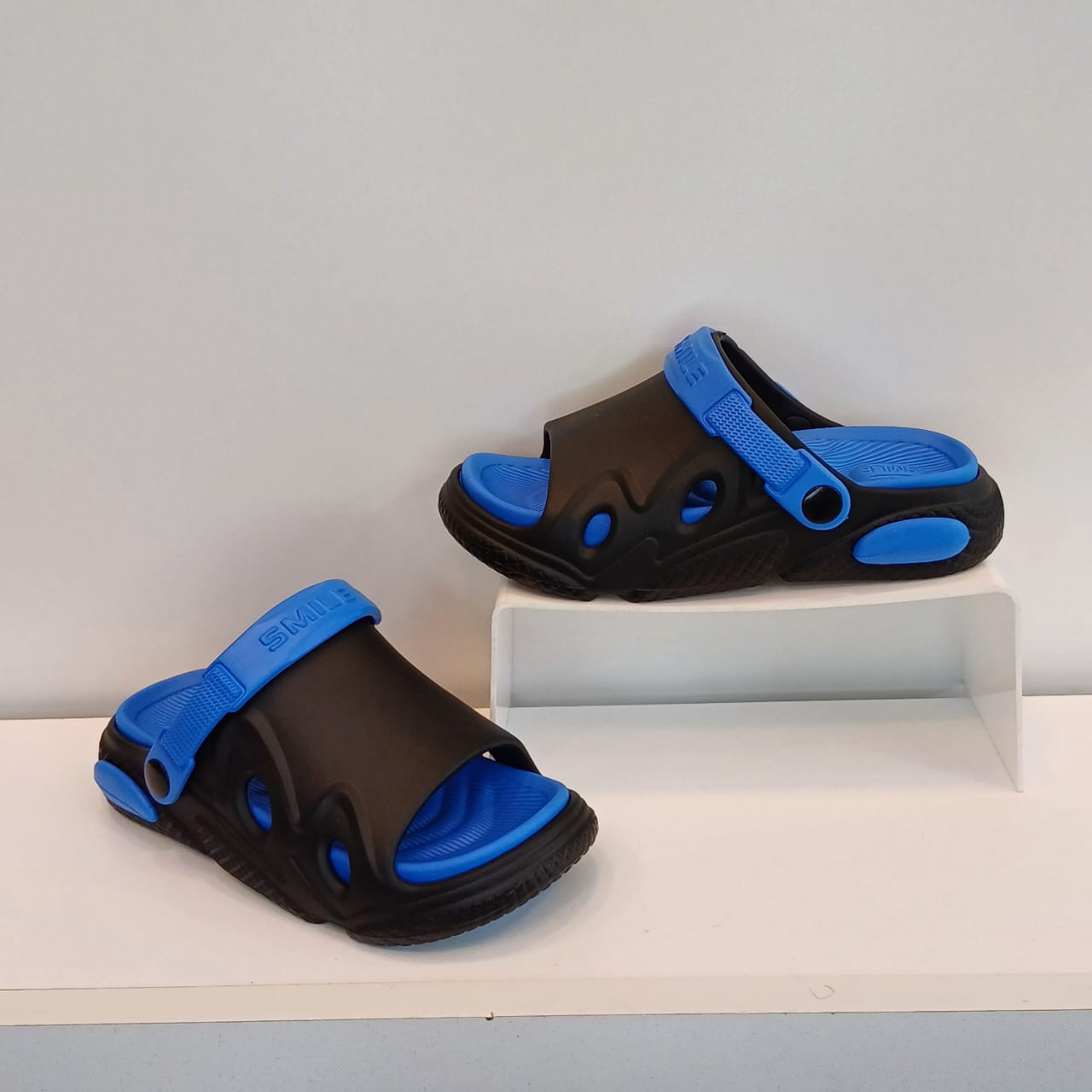 Sandals Indoor Outdoor Wear Home Slippers Boys Girls Flat Slippers